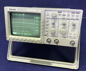 TDS 320 TWO Channel Oscilloscope  TEKTRONIX TDS 320 Strumenti