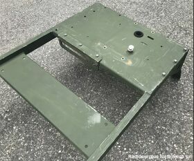 LEWA 580 3543-100 LEWA GmbH 580 3543-100  Telaio per montaggio stazione radio e antenna su Jeep militare Apparati radio