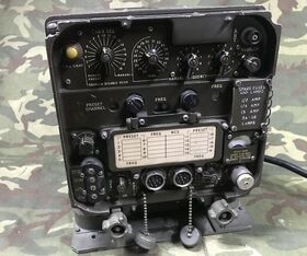 RT323 Ricetrasmettitore UHF RT-323A/VRC-24 Apparati radio militari