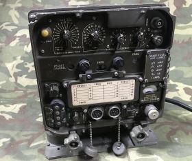 RT-323A/VRC-24 Ricetrasmettitore UHF RT-323A/VRC-24 Apparati radio