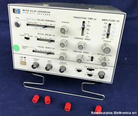 HP 8012B Pulse Generator HP 8012B Strumenti