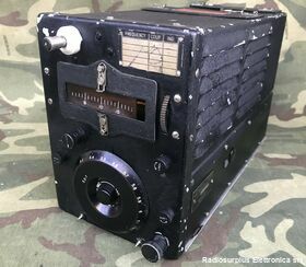 BC-458-A BC-458-A Us. Army  Trasmettitore serie Command Set  Sintonia continua da  5,3 - 7 Mhz Apparati radio