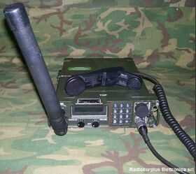 RT-1319/URC Ricetrasmettitore VHF/UHF  RT-1319/URC Apparati radio