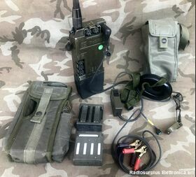RV-2/400 Ricetrasmettitore portatile VHF  RV-2/400 Apparati radio