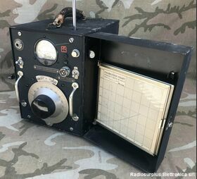 BC-909-D BC-909-D  Frequenzimetro ad assorbimento per la calibrazione di apparati radio  Frequenza operativa da 150 a 234 Mhz Accessori per apparati radio Militari