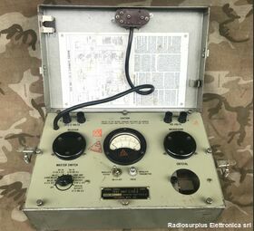 I-135-G Test Unit  I-135-G  Test set per la prova e l'allineamento  dei ricetrasmettitori SCR-536/BC-611 Accessori per apparati radio Militari