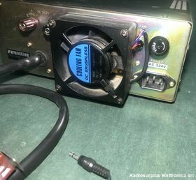 FP-757HD YAESU FP-757HD  Alimentatore con Altoparlante per apparati radio Yaesu Alimentatori e Carica Batterie