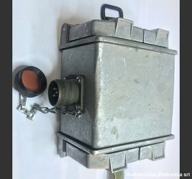 Multipla 401134 Presa multipla da campo  401134  Distributore per 4 prese multiple 115 per spina americana. Accessori per apparati radio Militari