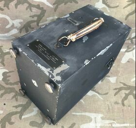 BC-909-D BC-909-D  Frequenzimetro ad assorbimento per la calibrazione di apparati radio  Frequenza operativa da 150 a 234 Mhz Accessori per apparati radio Militari
