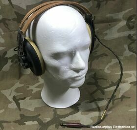 HS-33A HS-33A   Cuffia con padiglioni in gomma innestata con spina PJ-C54R Accessori per apparati radio Militari