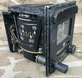 MGI Girodirezionale WWII  Microtecnica MGI  Utilizzato su aerei Italiani e Tedeschi Apparati radio militari