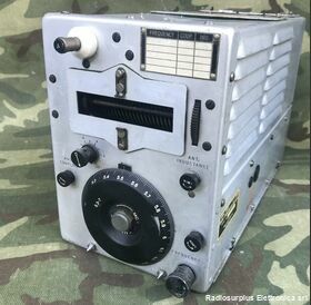 BC-458-A Us. Navy BC-458-A Us. Navy  Trasmettitore serie Command Set  Sintonia continua da  5,3 - 7 Mhz Apparati radio