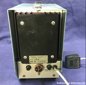 FARNELL L30B FARNELL L30B  Alimentatore stablizzato con regolazione fine   regolabile da 0-10 Volt /  0-1 A Strumenti