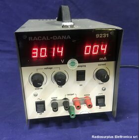 RACAL-DANA 9231 RACAL-DANA 9231  Alimentatore da banco regolabile da 0-30 volt  Corrente programmabile da 0,01 mA a 1000mA Strumenti