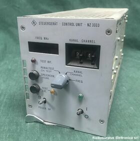 NZ 3333 Rohde & Scwarz NZ 3333 Unità di controllo per transceiver XT 3030 Accessori per apparati radio Militari