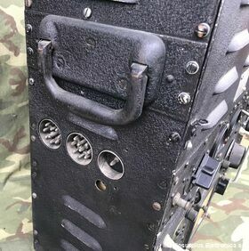 BC-375-E BC-375-E  Trasmettitore simile al BC-191 ma per uso aeronautico  Completo di cassetto sintonia TU-7-B per la gamma 4500 - 6200 Khz Apparati radio