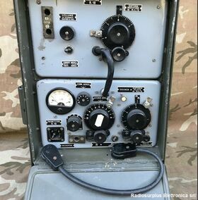  WIRELESS SET NO.18 Ricetrasmettitore spalleggiabile del 1940 WW2 Frequenza operativa da 6- 9 Mhz in AM e CW Apparati radio
