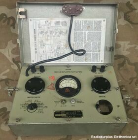 I-135-G Test Unit  I-135-G  Test set per la prova e l'allineamento  dei ricetrasmettitori SCR-536/BC-611 Accessori per apparati radio Militari
