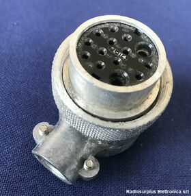 PL-114 PL-114  Spina di alimentazione e servizi   per BC-312 e similari Componenti elettronici