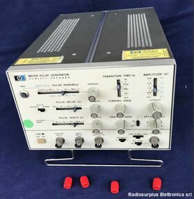 HP 8012B Pulse Generator HP 8012B Strumenti