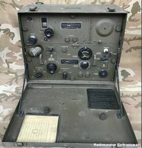  BC-654-A  Ricetrasmettitore campale WWII originale U.S. Army  Frequenza operativa da 3800 a 5800 Khz in AM / CW Apparati radio