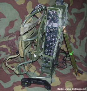 PRC-320 Ricetrasmettitore Manpack in HF PRC-320 Apparati radio militari