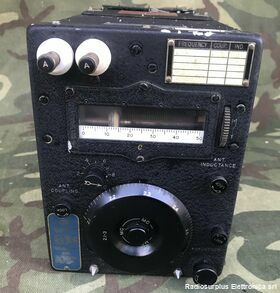 T-18/ARC-5 T-18/ARC-5  Trasmettitore serie Command Set  Doppia antenna, sintonia da 2,1 - 3 Mhz Apparati radio