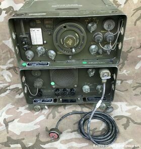 RT-174/URR + alim PP-30/URR Ricevitore di controllo  RT-174/URR + alim PP-30/URR  Versione Italiana della stazione GRR-5  Stazione radio ricevente in AM e CW da 1,5 a 18 Mhz Apparati radio