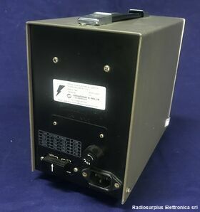 VT-121F CLARION VT-121F  Votage range da 1,5mV - 300Volt  Frequency range 5 Hz - 1 Mhz Strumenti