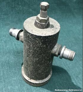 R.&S.UHF/TV R.&S.UHF/TV  Filtro UHF a una cella tarabile da 550 - 880 Mhz  Cavità in Ottone argentato, connettori tipo N Telecomunicazioni