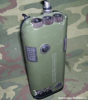 TRC532 Ricetrasmettitore portatile THOMSON CSE TRC 532-4 Apparati radio militari