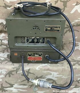 BC-620-A + PE-120 BC-620-A + PE-120  Ricetrasmettitore due canali quarzati da 20 a 27,9 Mhz Apparati radio