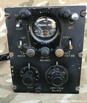 C-820/ASQ-8 C-820/ASQ-8  Rilevatore di campo magnetico terrestre causate dal passaggio di sottomarini Accessori per apparati radio Militari