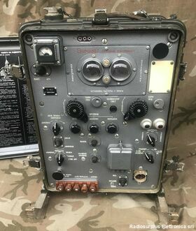 P-407 P-407  Ricetrasmettitore di costruzione RUSSA,  in FM da 52 a 60 Mhz. Apparati radio
