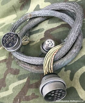 AN/ARC-3 AN/ARC-3  Stazione radio aeronautica, VHF 150-156 Mhz composta da:  Trasmettitore T-67/ARC-3  Ricevitore R-77/ARC-3  Alimentatore 28 Volt J-68/ARC-3 Apparati radio
