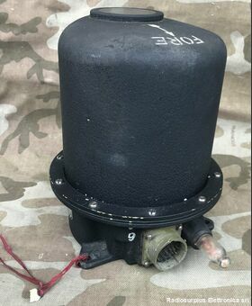 S-3T1 S-3T1  Giroscopio direzionale per pilota automatico  Aeronautica militare WWII Accessori per apparati radio Militari