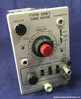 2B67 Time Base  TEKTRONIX type 2B67  Base dei tempi per oscilloscopi serie 560 Accessori per strumentazione