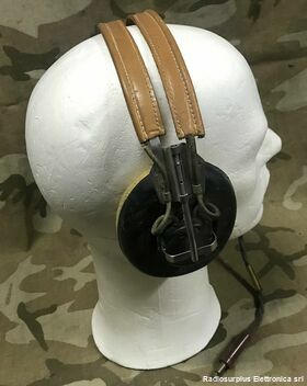 HS-33A HS-33A   Cuffia con padiglioni in gomma innestata con spina PJ-C54R Accessori per apparati radio Militari