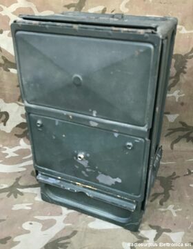 W.S. 68P WIRELESS SET NO.68P  Ricetrasmettitore spalleggiabile del 1940 Inglese (riporta il il numero di serie 231)  Frequenza operativa da 1,75 - 2,9 Mhz in AM e CW Apparati radio