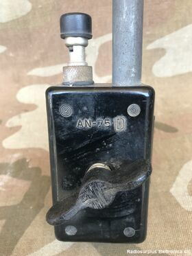 AN-75-D AN-75-D  Antenna telescopica in bronzo lunghezza 2 mt Accessori per apparati radio Militari