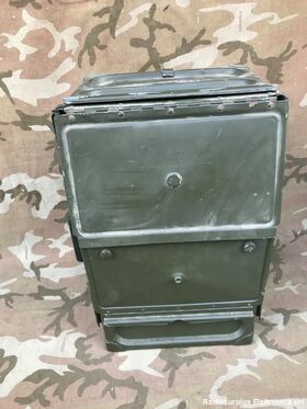 W.S.68P  WIRELESS SET NO.68P  Ricetrasmettitore spalleggiabile del 1942 Inglese  Frequenza operativa da 1,75 - 2,9 Mhz in AM e CW Apparati radio