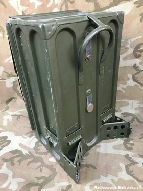 W.S.68P  WIRELESS SET NO.68P  Ricetrasmettitore spalleggiabile del 1942 Inglese  Frequenza operativa da 1,75 - 2,9 Mhz in AM e CW Apparati radio