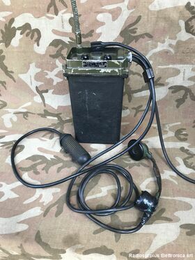WS NO.88 MK II  WIRELESS SET NO.88 MK II Frequenza operativa da 38,01 a 42,15 Mhz   4 Canali selezionabili Potenza 0,2 Watt in FM Apparati radio
