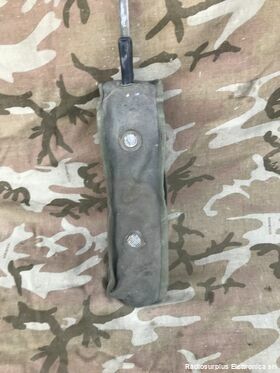 Custodia RV-2 Custodia RV-2    Borsa per il trasporto della radio RV-2 Accessori per apparati radio Militari