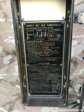 R-105 M R-105 M  Ricetrasmettitore Europa dell'est  Gamma di lavoro da 36 a 46,1 Mhz in FM. Potenza 1W Apparati radio