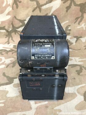 BC-733-D mod BC-733-D  Ricevitore Aeronautico Signal Corps  Utilizzato per l'atterraggio strumentale degli aeromobili Apparati radio