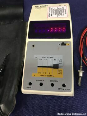 PFM 200 SINCLAIR PFM 200  Frequenzimetro palmare  da 20 Hz a 10 Mhz e da 5 Mhz a 200 Mhz Strumenti