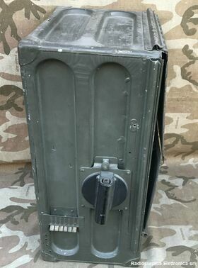  WIRELESS SET NO.18 Ricetrasmettitore spalleggiabile del 1940 WW2 Frequenza operativa da 6- 9 Mhz in AM e CW Apparati radio