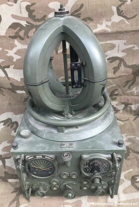 BC-973-B BC-973-B Direction Finding Receiver. Riceve in AM/CW da 100 Khz a 3000 Khz Apparati radio