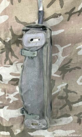 Custodia RV-2 Custodia RV-2    Borsa per il trasporto della radio RV-2 Accessori per apparati radio Militari